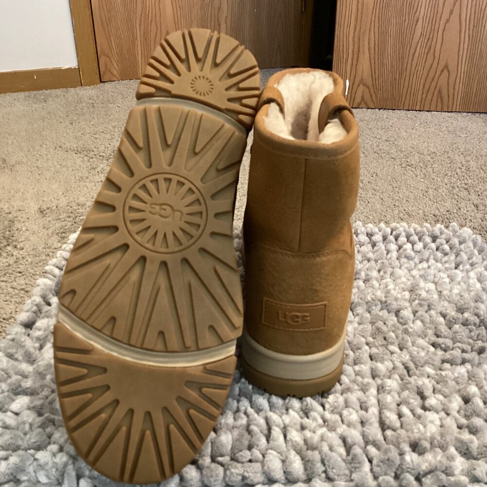 UGG Tan Winter Snow Boots | Cozy Warm Classic | Women’s 8.5 - Picture 5 of 7